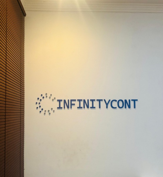 Letreiro Infinitycont produzido pela 3D Criações